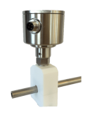 KP-COH clamp-on temperature sensor with integrated Pt100 transmitter for hygienic, non-invasive, repeatable pipe temperature measurement and easy calibration.