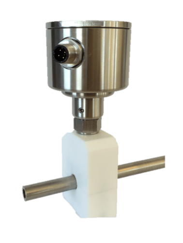 KP-COH clamp-on temperature sensor with integrated Pt100 transmitter for hygienic, non-invasive, repeatable pipe temperature measurement and easy calibration.